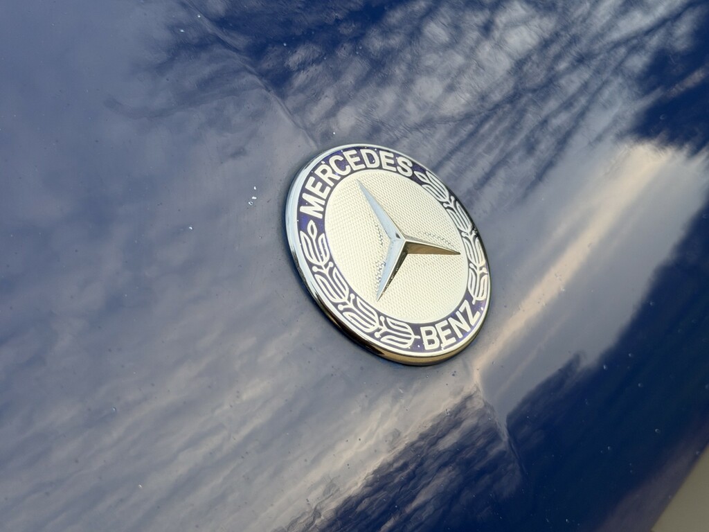 Mercedes-Benz  Saloon Black #12