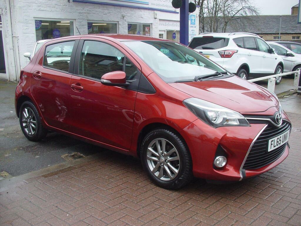 Toyota Yaris 1.33 Dual Vvt-i Icon Euro 5 FL65UNV Red #3