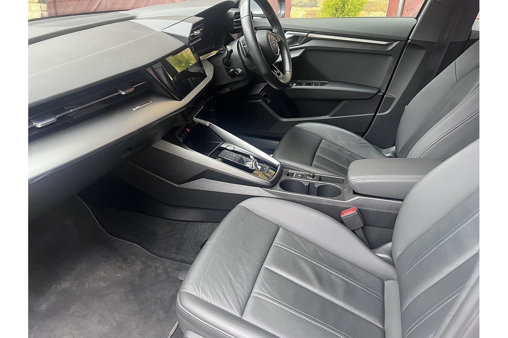 Audi A3 Tfsie Sport NC21BMO Silver #3
