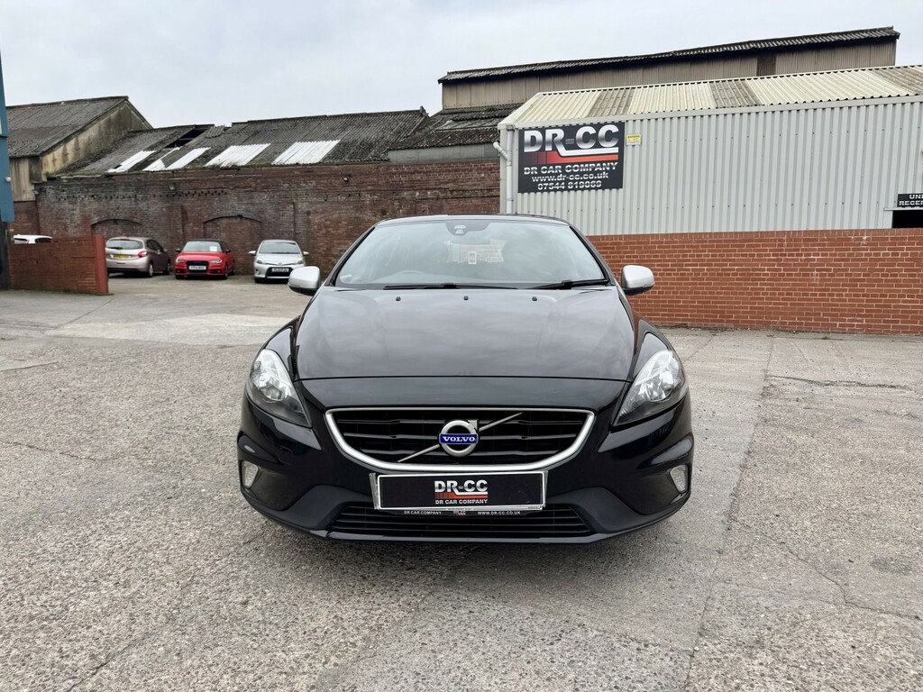 Volvo V40 Hatchback 2.0 R-design D2 2016 Black