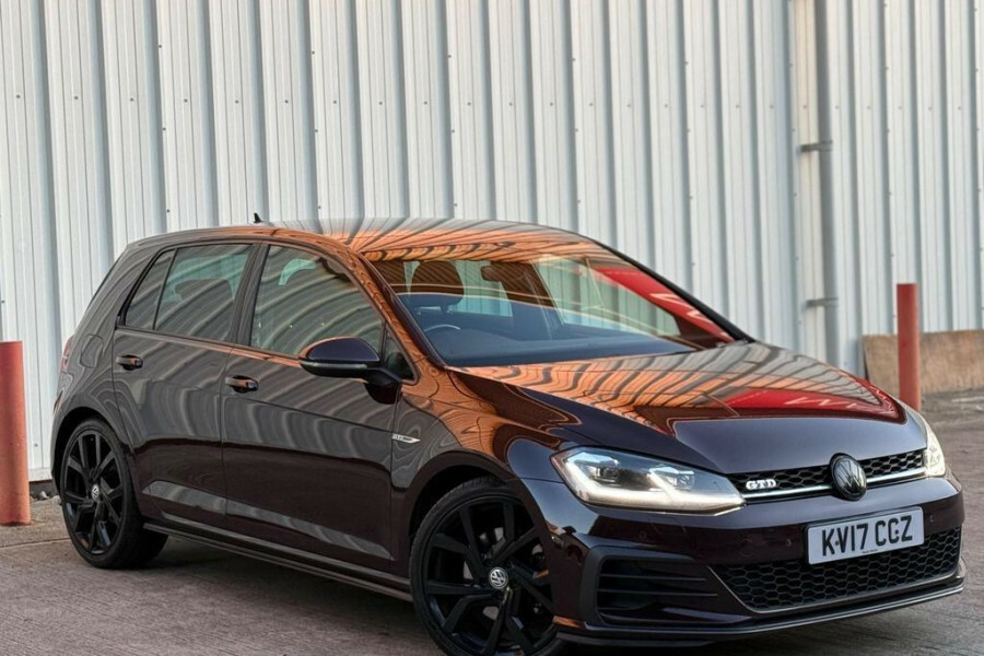 Volkswagen Golf Hatchback KV17CCZ Purple