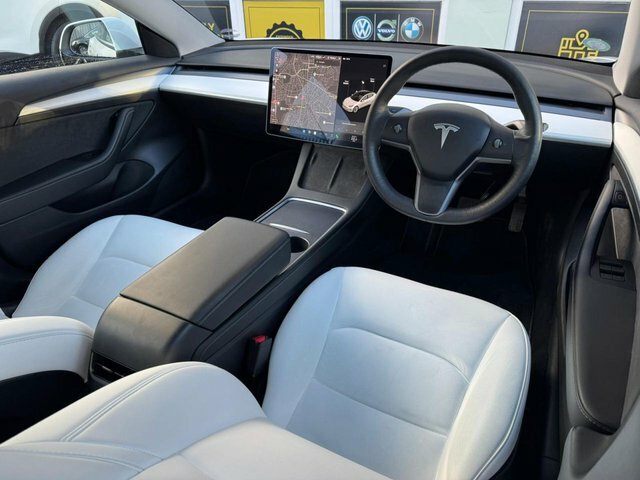 Tesla Model 3 Dual Motor Long Range Saloon 4 GJ71KKC White #6