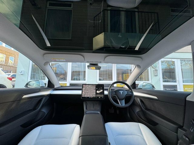 Tesla Model 3 Dual Motor Long Range Saloon 4 GJ71KKC White #5