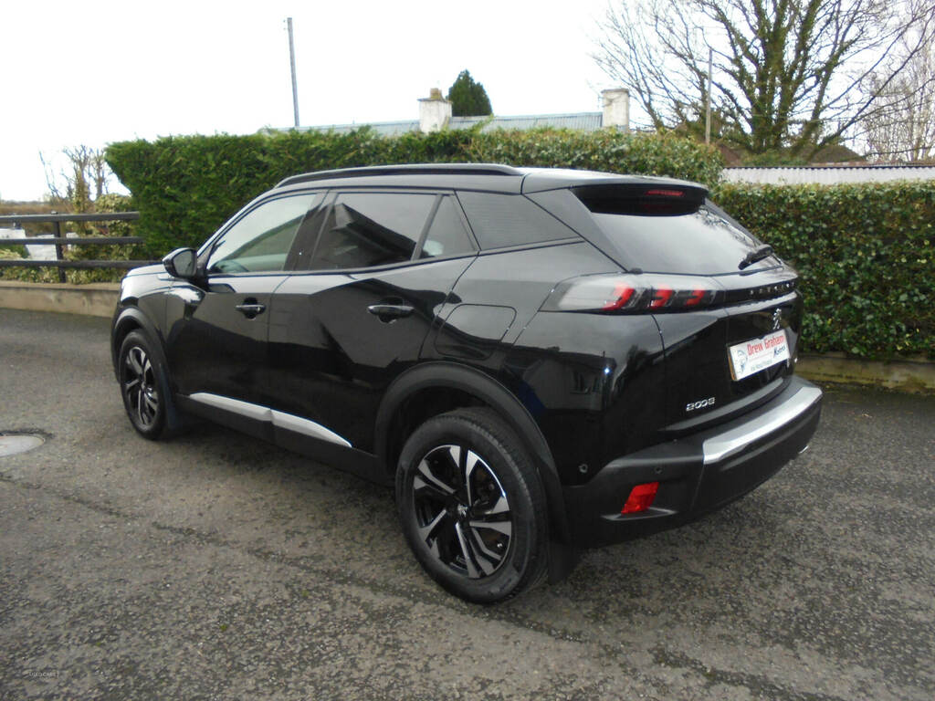 Peugeot 2008 1.5 Bluehdi 110 Gt FV71JZJ Black #4