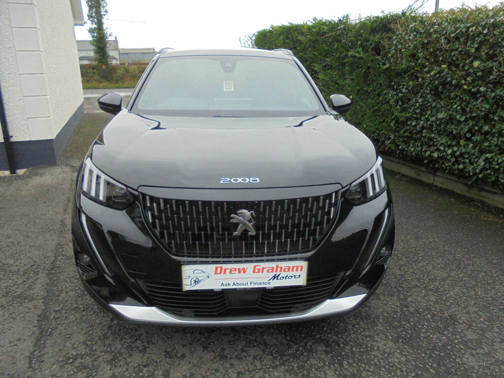 Peugeot 2008 1.5 Bluehdi 110 Gt FV71JZJ Black #2