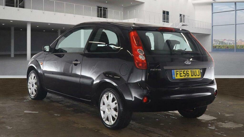 Ford Fiesta Hatchback 1.25 Style 200656 FE56DUJ Black #3