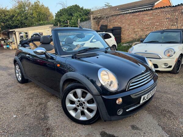 Mini Convertible 1.6 One Euro 4 Black