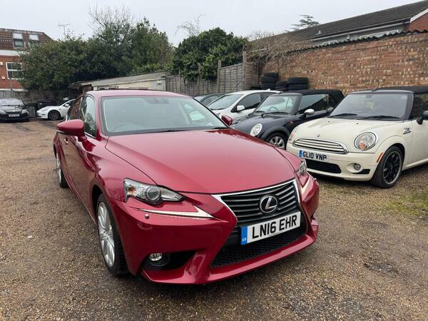 Lexus IS 2.5 300H Executive Edition E-cvt Euro 6 Ss LN16EHR Red #2