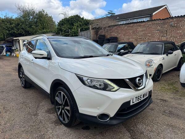 Nissan Qashqai 1.6 Dci Tekna Xtron 2Wd Euro 6 Ss LT65WHA White