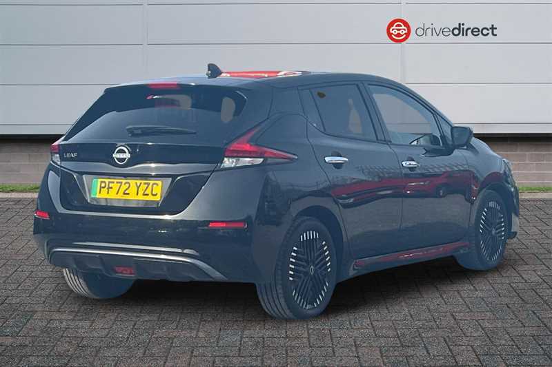 Nissan Leaf 39Kwh N-connecta Hatchback 150 PF72YZC Black #3