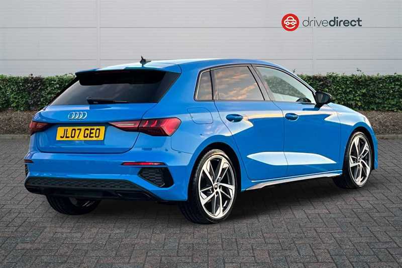 Audi A3 1.5 Tfsi 35 Edition 1 Sportback S Troni JL07GEO Blue #3