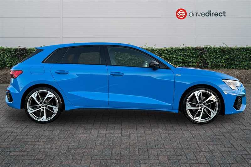 Audi A3 1.5 Tfsi 35 Edition 1 Sportback S Troni JL07GEO Blue #2