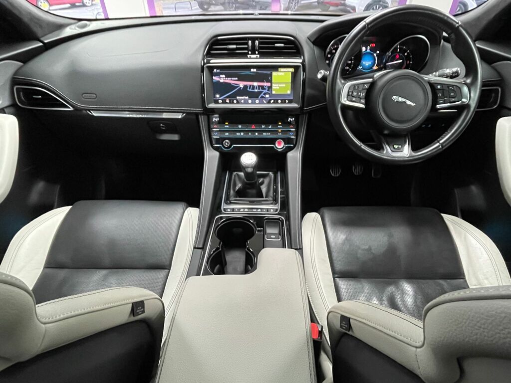 Jaguar F-Pace R-sport Silver #2