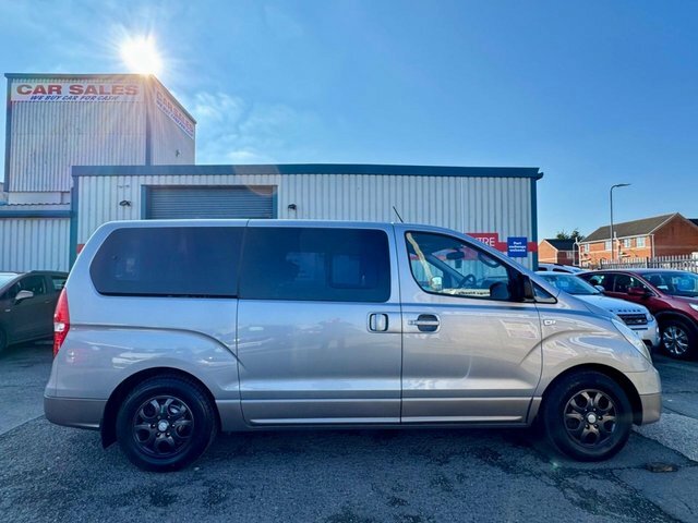Hyundai I800 2.5 Crdi Style Mpv Euro 5 170 Ps Silver