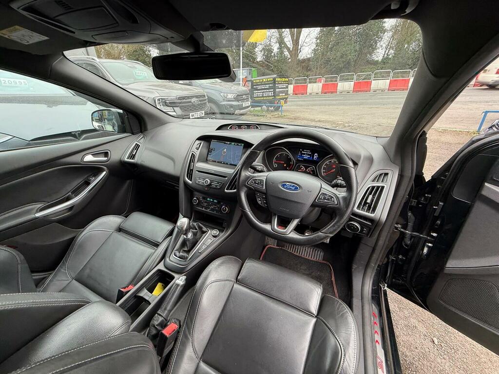 Ford Focus Hatchback 2.0 Tdci St-3 Euro 6 Ss 201616 Black #3