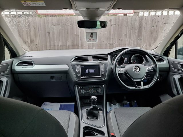 Volkswagen Tiguan 2.0 Tdi Bluemotion Tech Se Navigation Suv Dies BD17UJG Grey #5