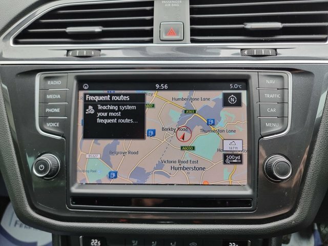 Volkswagen Tiguan 2.0 Tdi Bluemotion Tech Se Navigation Suv Dies BD17UJG Grey #3