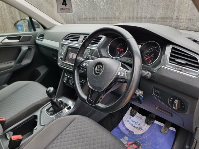 Volkswagen Tiguan 2.0 Tdi Bluemotion Tech Se Navigation Suv Dies BD17UJG Grey #2