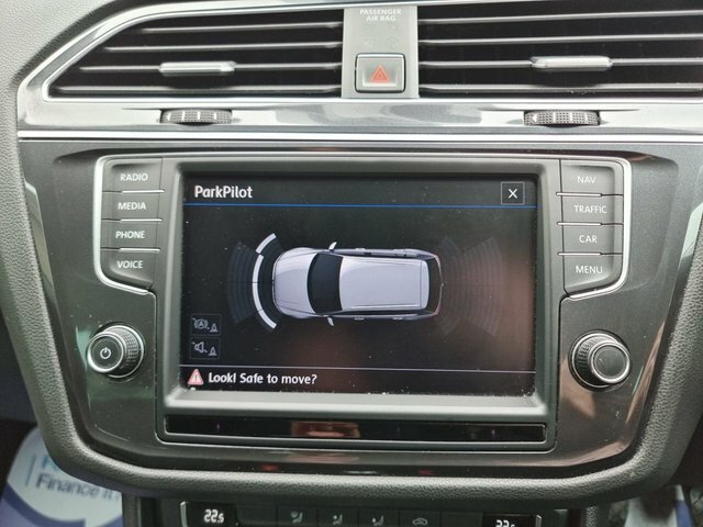 Volkswagen Tiguan 2.0 Tdi Bluemotion Tech Se Navigation Suv Dies BD17UJG Grey #6
