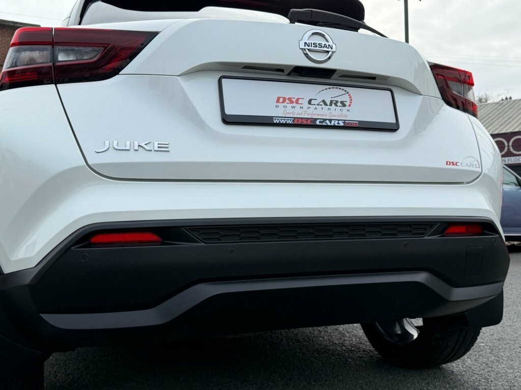 Nissan Juke 1L Tekna RRZ6384 White #3