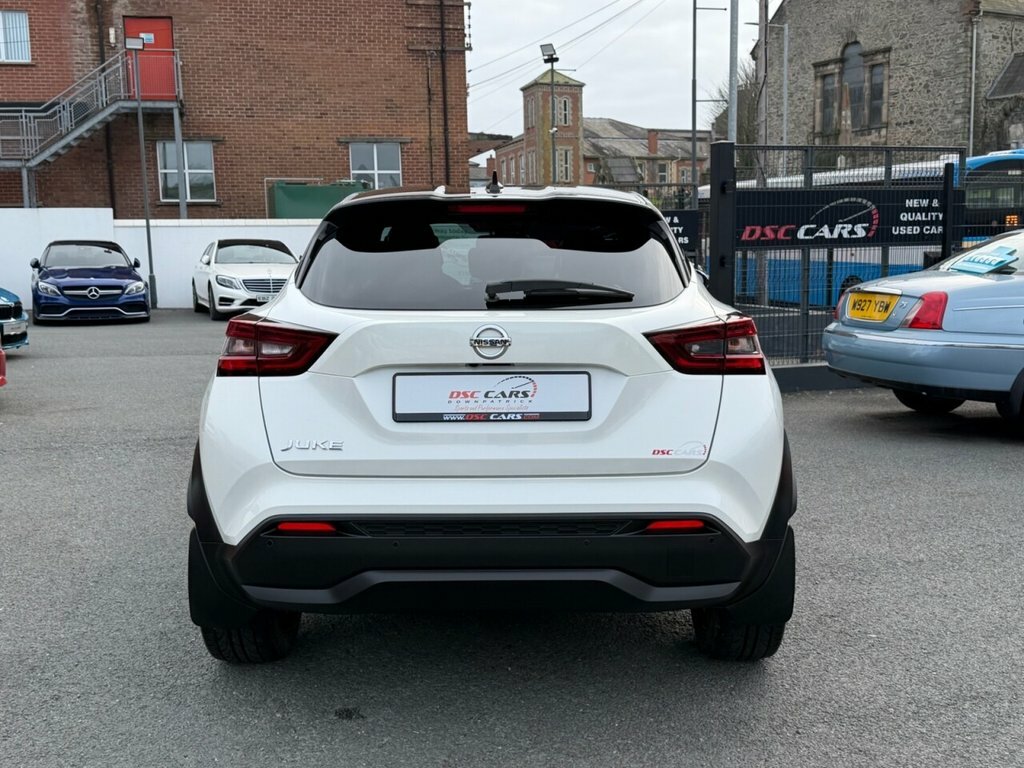Nissan Juke 1L Tekna RRZ6384 White #2