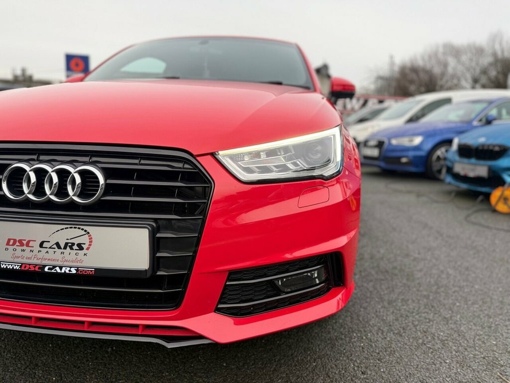 Audi A1 1.6L Black Edition Red #3