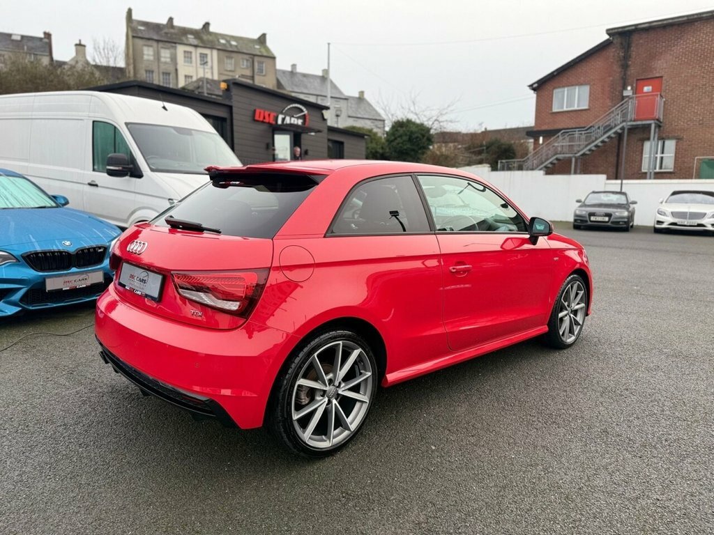 Audi A1 1.6L Black Edition Red #2