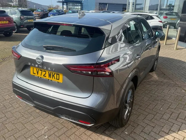 Nissan Qashqai 1.3 Dig-t Mh 158 Acenta Premium Xtronic LV72WKD Grey #6