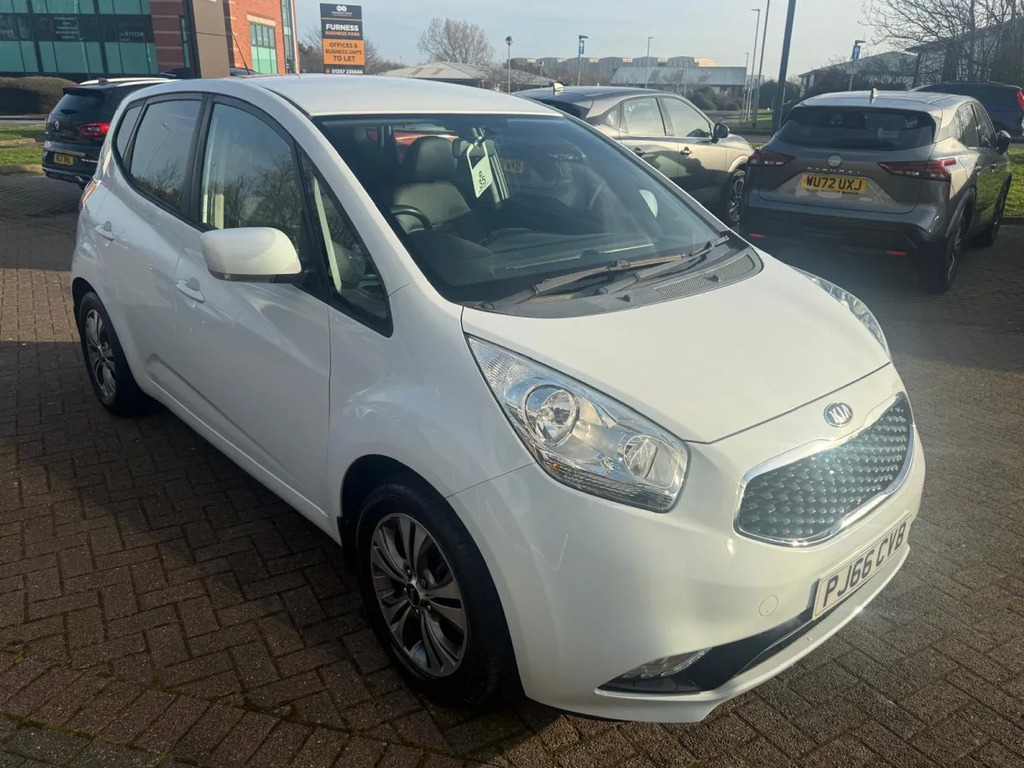 Kia Venga 1.6 3 6 White #4