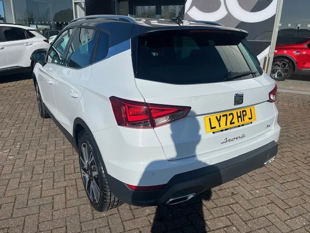 Seat Arona 1.0 Tsi 110 Fr Edition Dsg LY72HPJ White #3