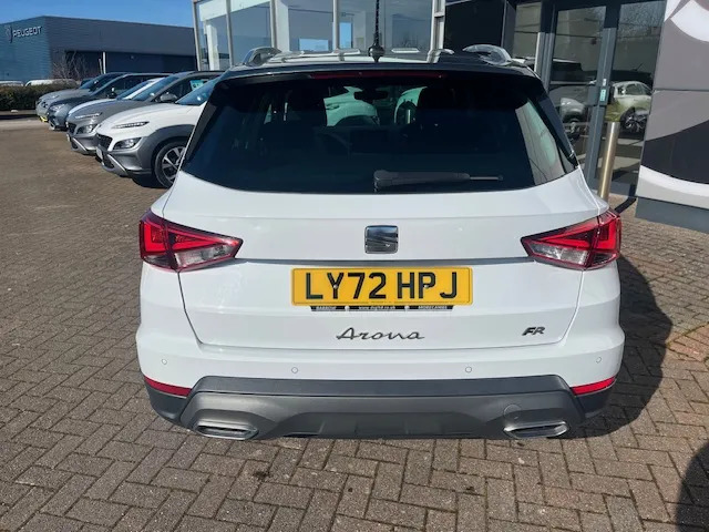 Seat Arona 1.0 Tsi 110 Fr Edition Dsg LY72HPJ White #4