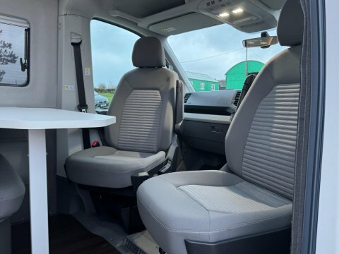 Volkswagen Grand California 2.0 Tdi 600 Tip 3.5T 2 Berth #42