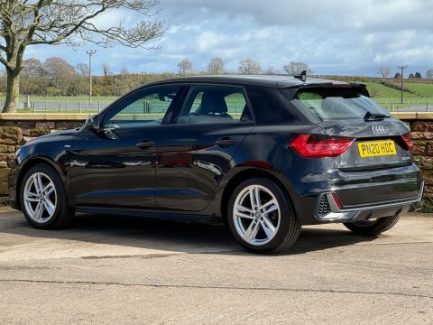 Audi A1 1.5 Tfsi 35 PN20HDC Black #3