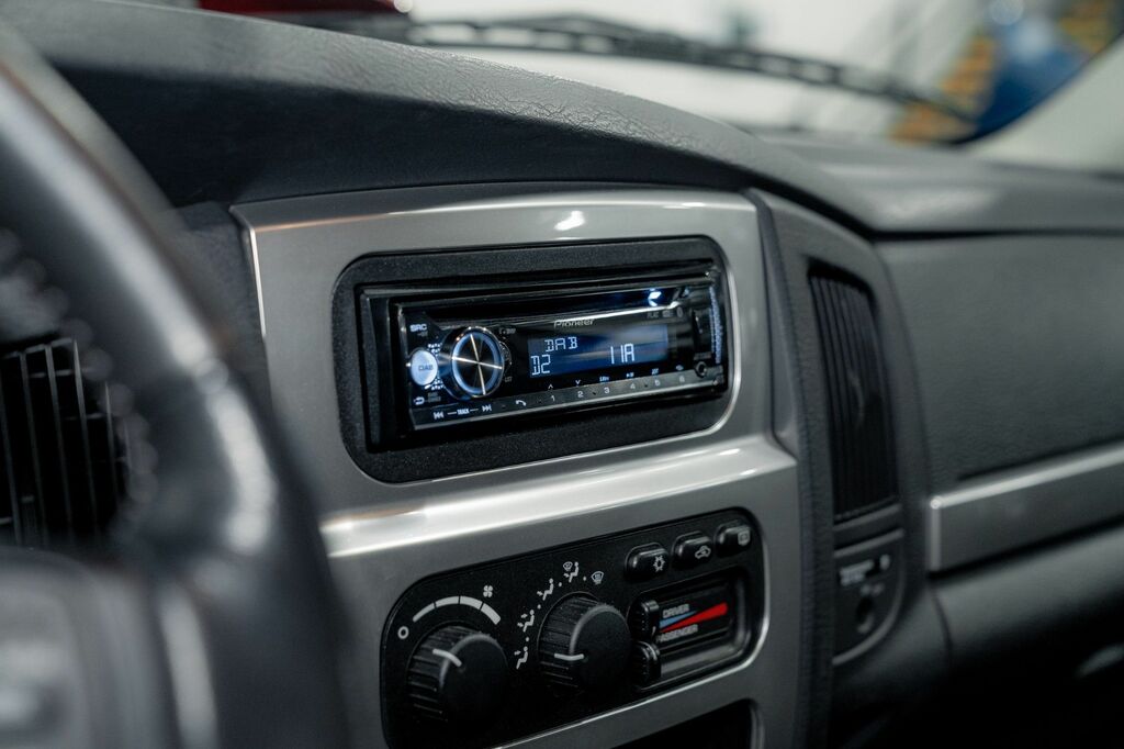 Dodge RAM 5.2 Pick Up White #56