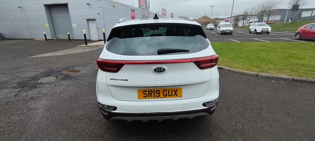 Kia Sportage 1.6 Crdi 4 Suv Euro 6 Ss 134 SR19GUX White #4