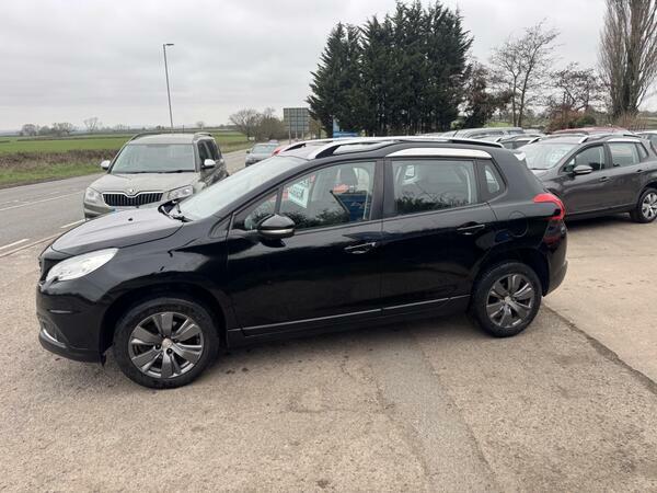Peugeot 2008 1.6 Bluehdi Active Euro 6 KU66UHJ Black #4