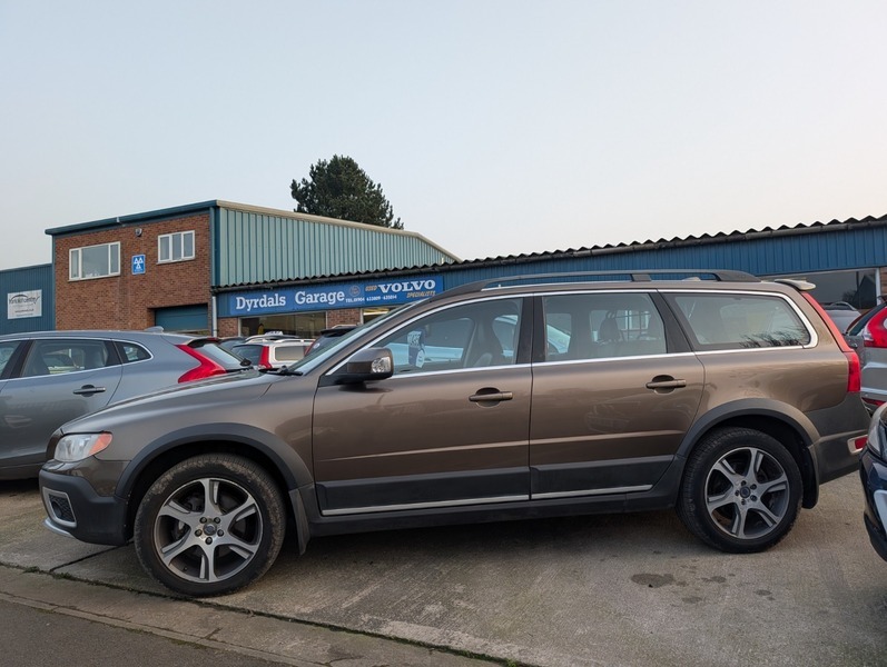 Volvo XC70 D5 Se Lux Awd Brown