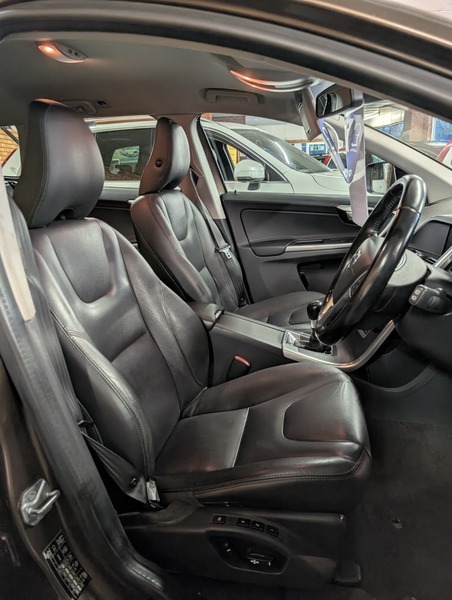 Volvo XC60 D5 Se Lux Nav Brown #5