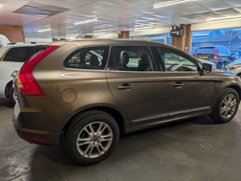 Volvo XC60 D5 Se Lux Nav Brown #4