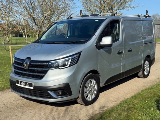 Renault Trafic Mpv WM23OCS Grey #2