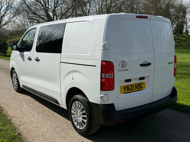 Toyota PROACE Mpv YN21NBC White #4