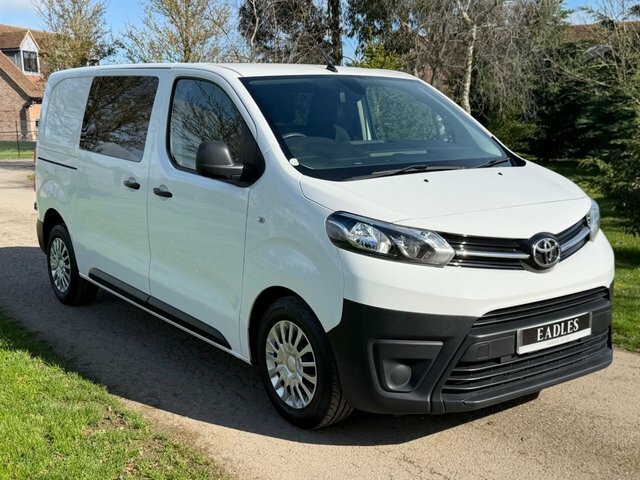 Toyota PROACE Mpv White