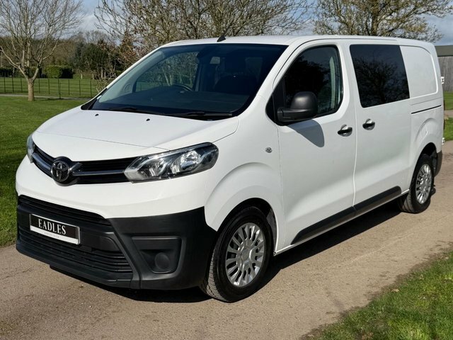 Toyota PROACE Mpv YN21NBC White #2