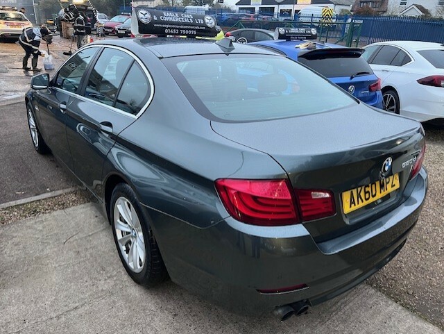 BMW 5 Series Se Green #4