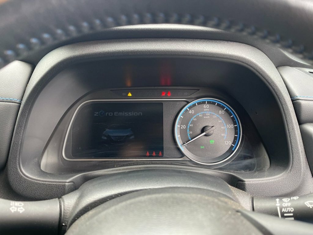 Nissan Leaf 2022 40Kwh N-connecta Hatchback EY71PUH Silver #6