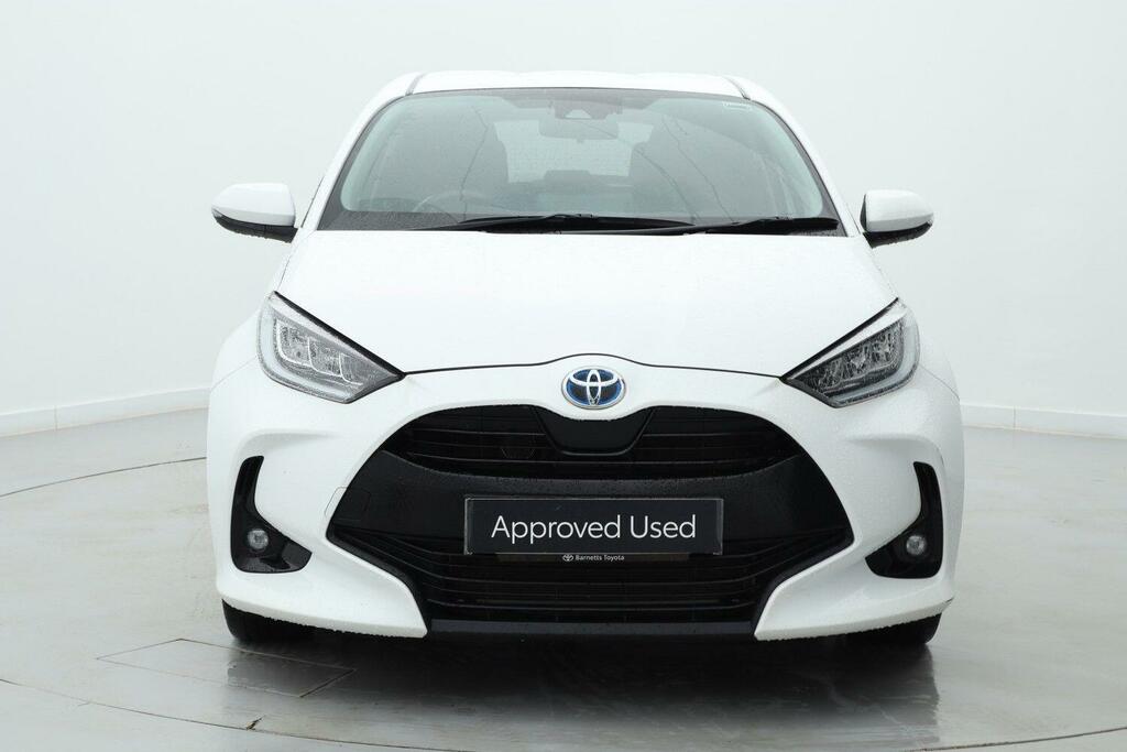 Toyota Yaris 1.5 Vvt-h Design Hatchback Hybrid E-cvt ST24EOU White #2