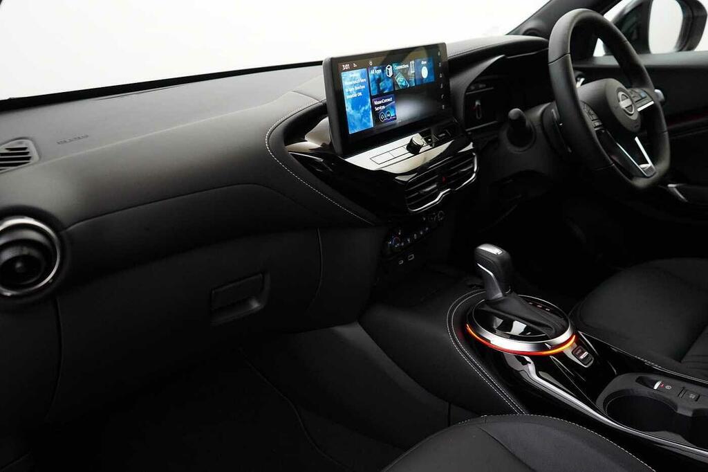 Nissan Juke 1.0 Dig-t 114 Tekna Dct With Bose Audio And P SL75UXO White #2
