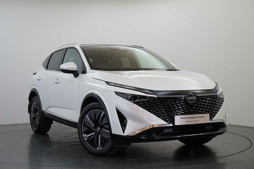 Nissan Qashqai 1.3 Dig-t Mh 140 Tekna With Panoramic Glass Roof A White