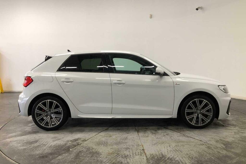Audi A1 S Line 35 Tfsi 150 Ps S Tronic SB69FVG White #4