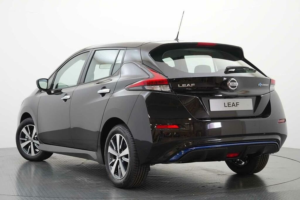 Nissan Leaf 40Kw Acenta With Rear View Camera And Apple PE22XLA Black #3